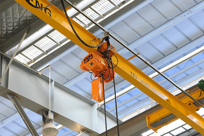 橋式起重機(jī) 工業(yè)物流的核心設(shè)備